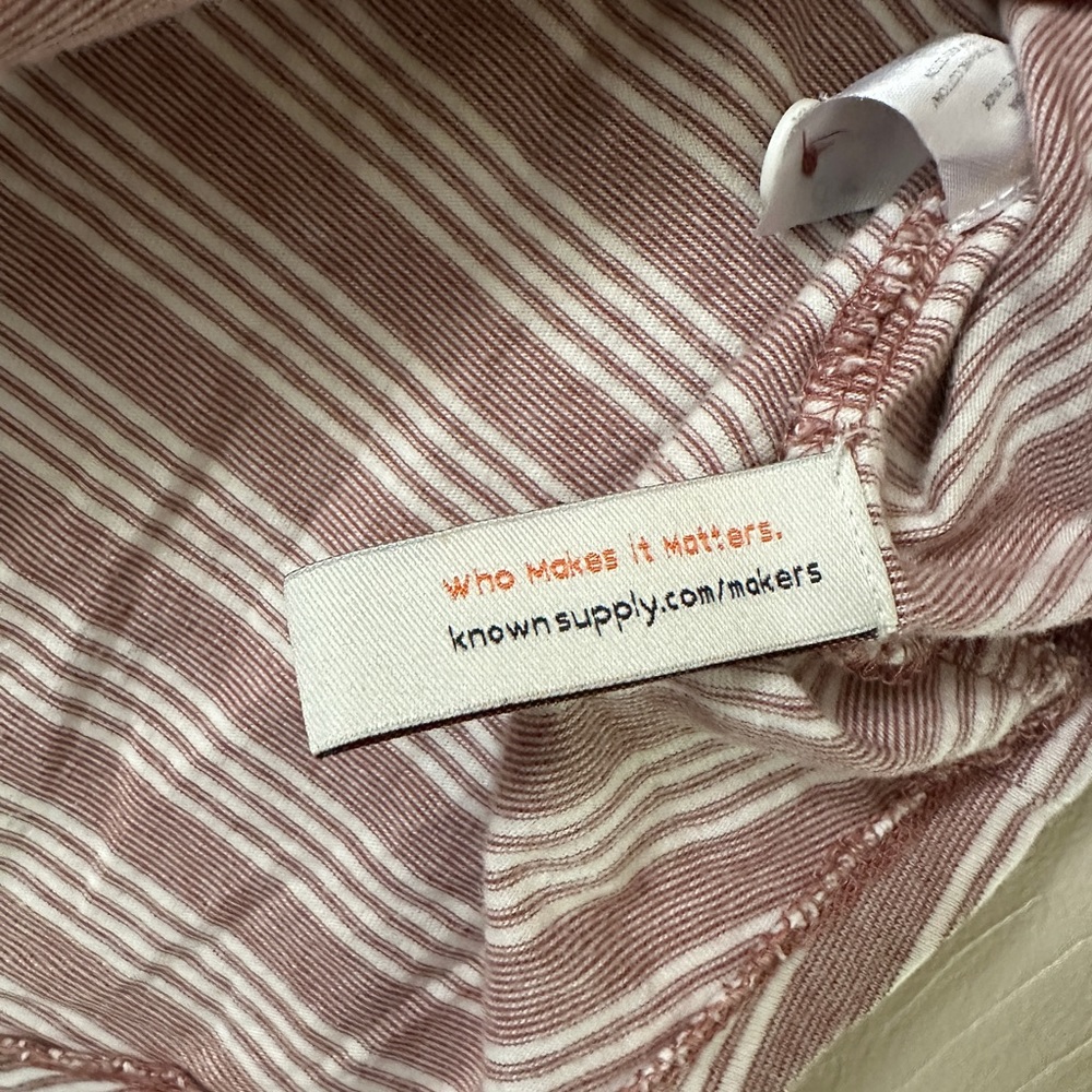 KNOWN SUPPLY size L button up 100% cotton - Picture 6 of 8